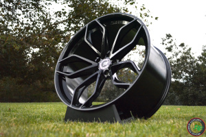 RoadForce RF17 22x10 22x11.5 Gloss Black finish